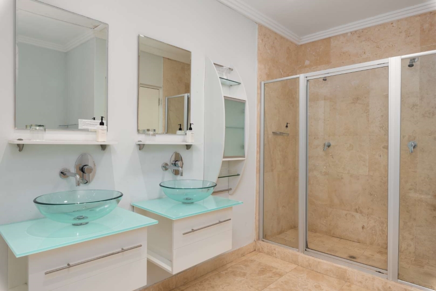 7 Bedroom Property for Sale in Camps Bay Western Cape